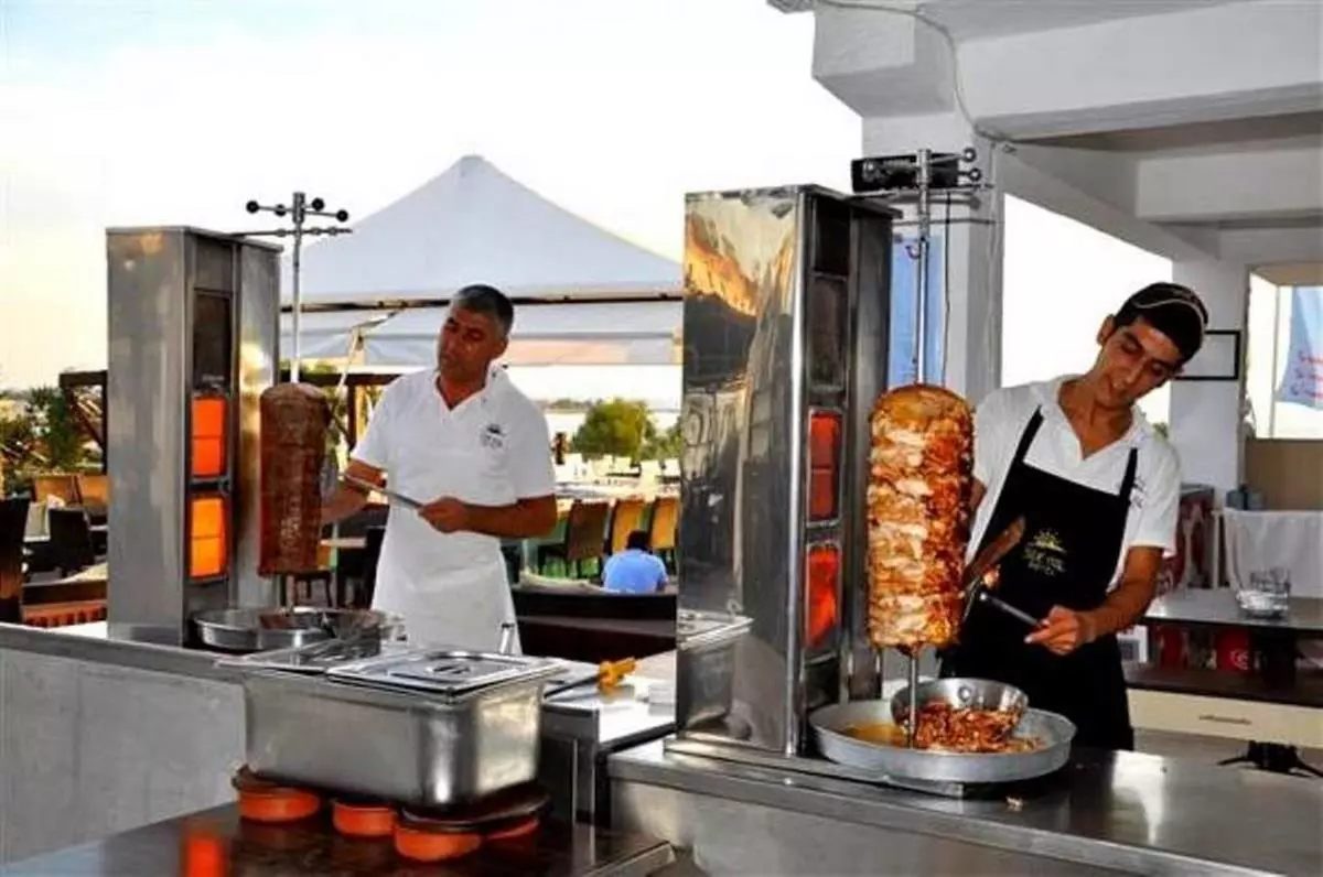 JOKER Side Hill Suite food (Copy).jpg